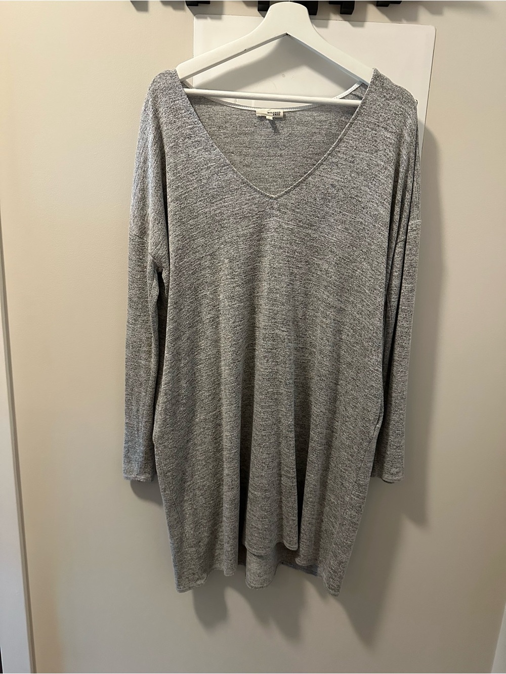 Wilfred Heather Gray V-Neck Long Sleeve Knit Dress